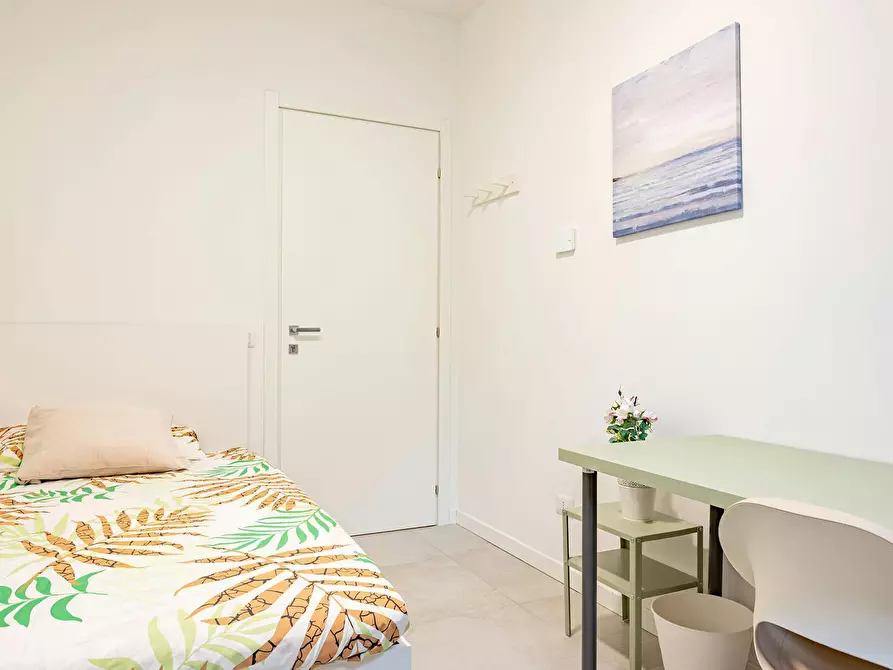 Immagine 5 di Camera in affitto  in Via Giuseppe Candiani a Milano