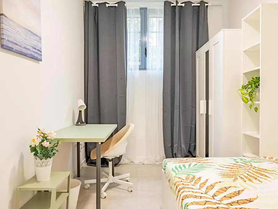 Immagine 4 di Camera in affitto  in Via Giuseppe Candiani a Milano