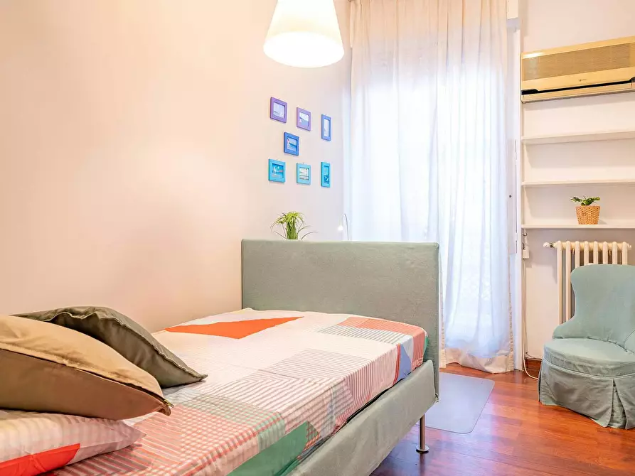 Immagine 1 di Camera in affitto  in Via Giovanni Battista Morgagni a Milano