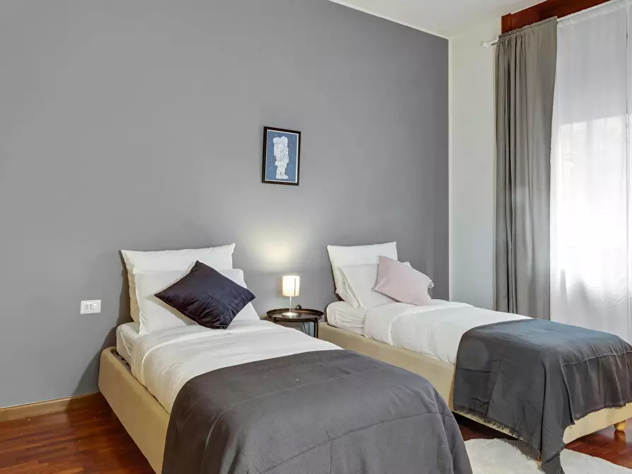 Immagine 2 di Camera condivisa in affitto  in Via dei Giardini a Milano