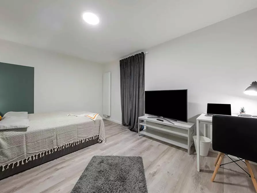 Immagine 1 di Camera in affitto  in Martin-Behaim-Straße a München