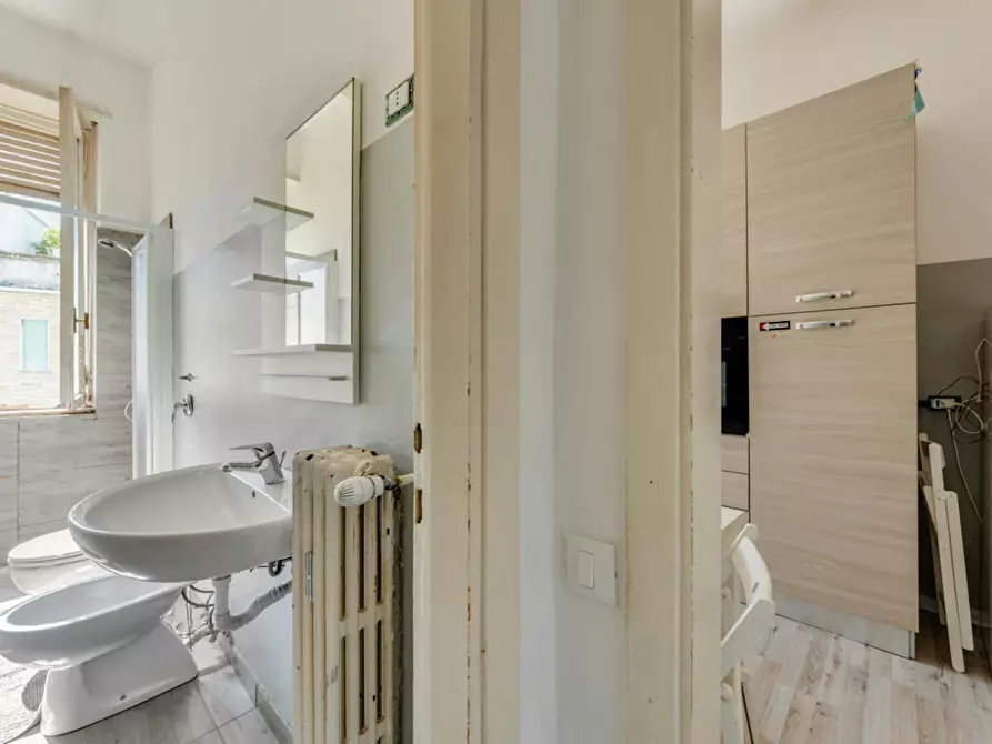 Immagine 10 di Camera in affitto  in Corso di Porta Romana a Milano