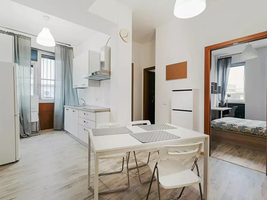 Immagine 9 di Camera in affitto  in Via Ernesto Breda a Milano