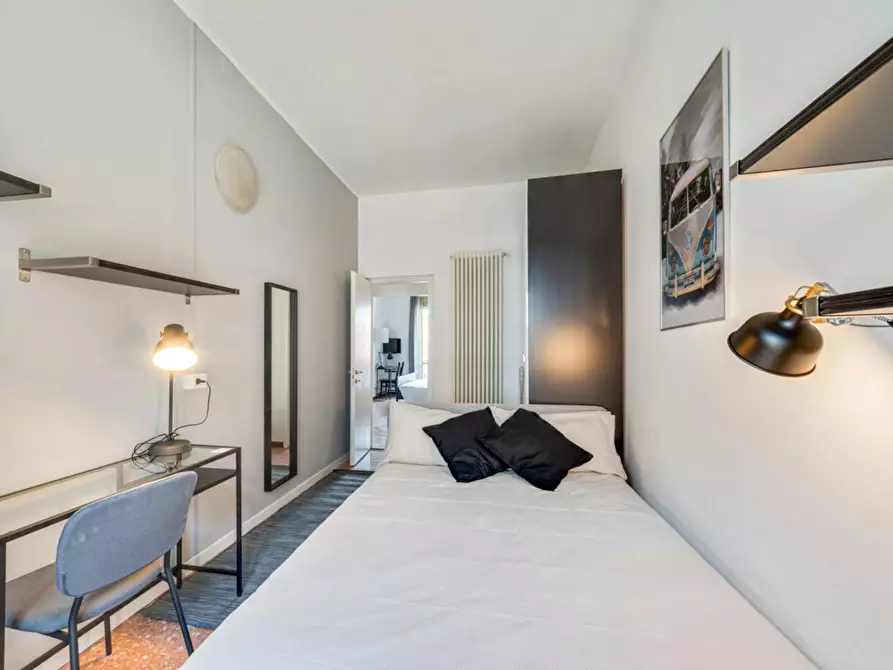 Immagine 3 di Camera in affitto  in Via Melchiorre Gioia a Milano