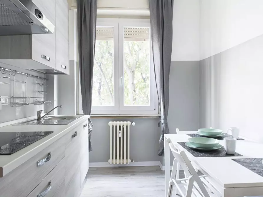 Immagine 5 di Camera condivisa in affitto  in Largo Domodossola a Milano