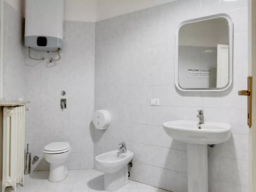 Immagine 8 di Camera in affitto  in Via Annibale Caretta a Milano