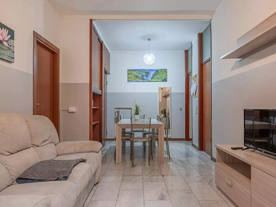 Immagine 5 di Camera condivisa in affitto  in Via Rho a Milano