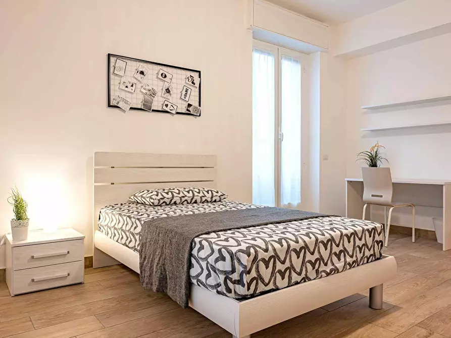 Immagine 1 di Camera in affitto  in Via Paolo Rotta a Milano