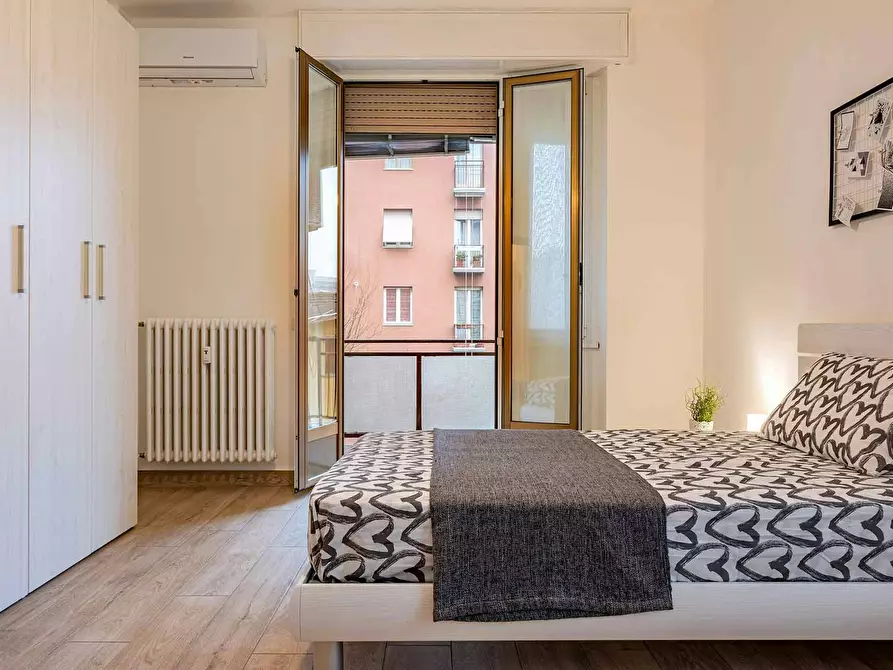 Immagine 5 di Camera in affitto  in Via Paolo Rotta a Milano