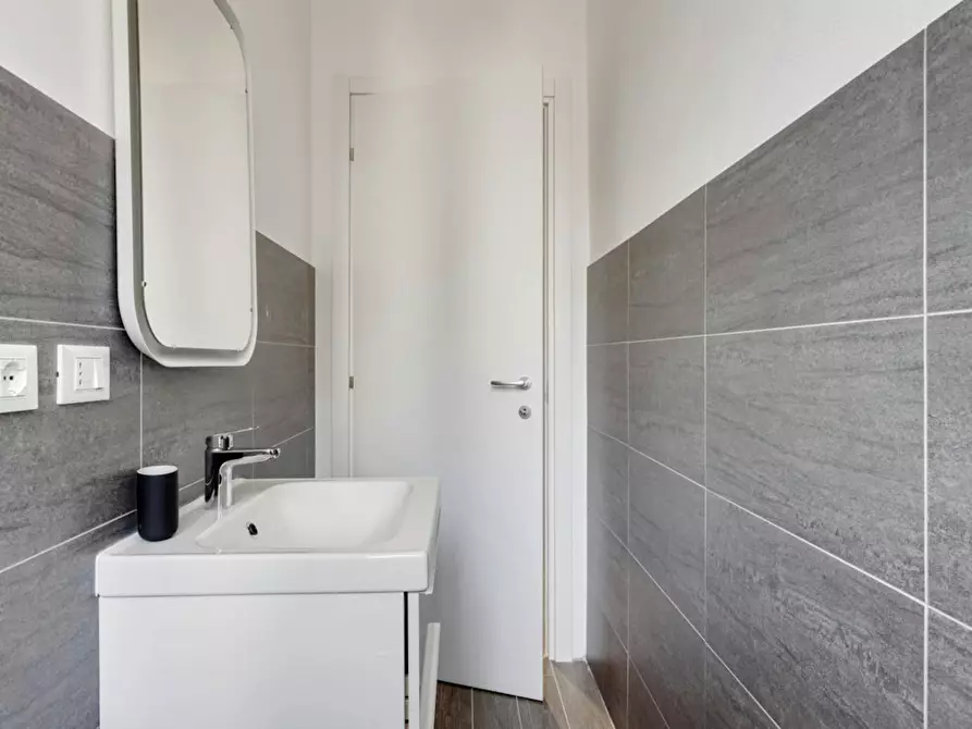 Immagine 10 di Camera in affitto  in Via Annibale Caretta a Milano