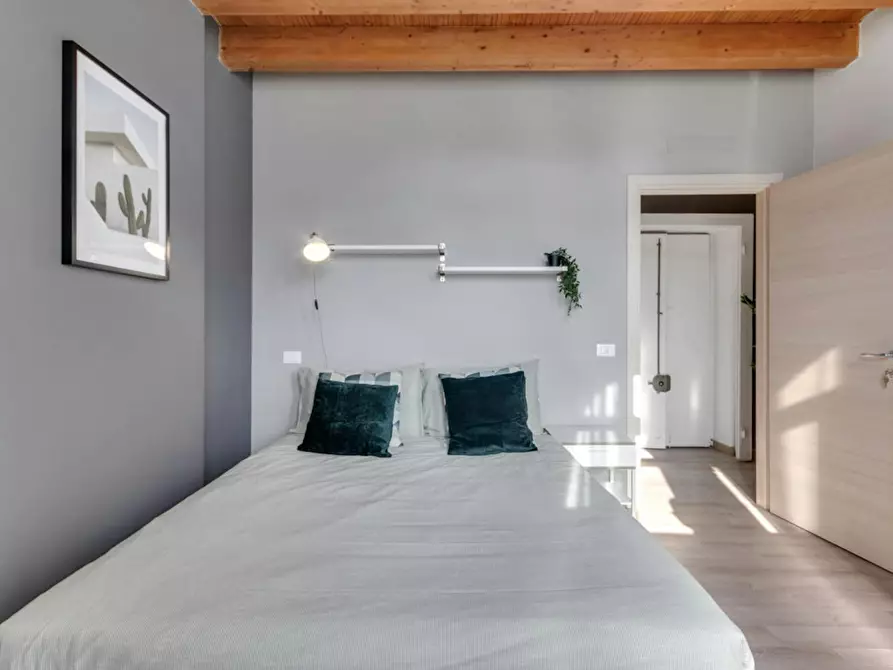 Immagine 2 di Camera in affitto  in Via Benedetto Marcello a Milano