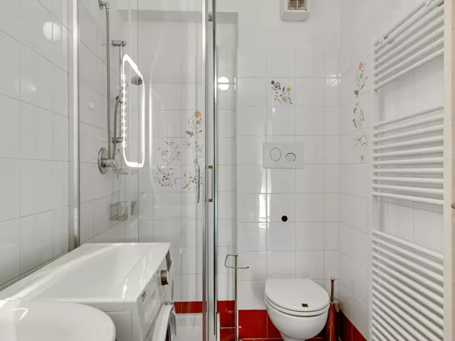 Immagine 8 di Camera in affitto  in Via Benedetto Marcello a Milano