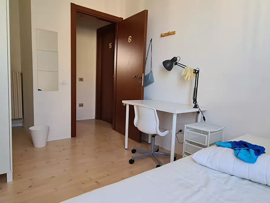 Immagine 2 di Camera in affitto  in Via Francesco Baracca a Vicenza