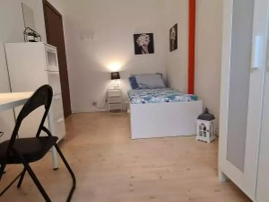 Immagine 2 di Camera in affitto  in Via Francesco Baracca a Vicenza