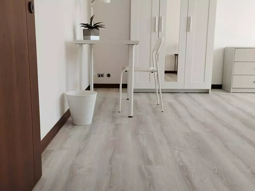 Immagine 2 di Camera in affitto  in Via Gran San Bernardo a Fosso'