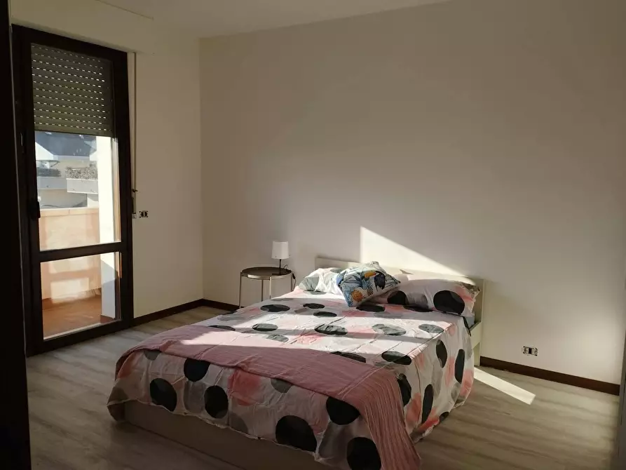 Immagine 6 di Camera in affitto  in Via Gran San Bernardo a Fosso'