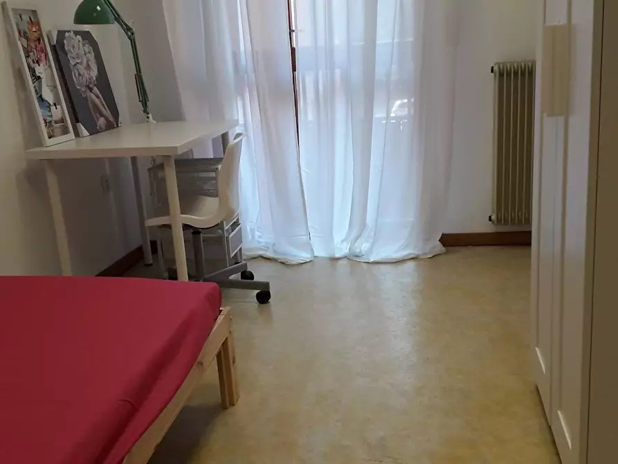 Immagine 8 di Camera in affitto  in Viale Trento a Vicenza