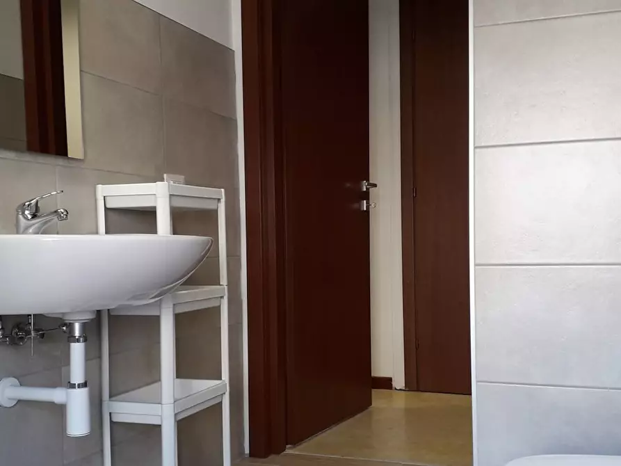 Immagine 6 di Camera in affitto  in Viale Trento a Vicenza