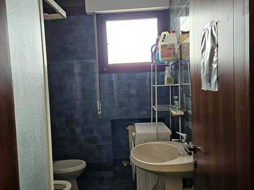 Immagine 8 di Camera in affitto  in Via Gran San Bernardo a Fosso'