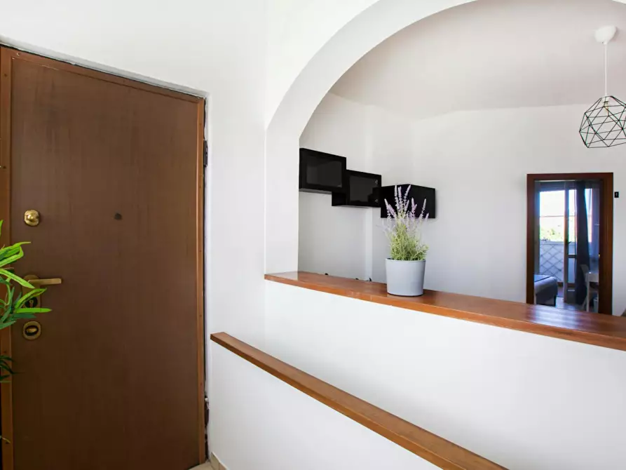 Immagine 10 di Camera in affitto  in Via Federico Engels a Milano