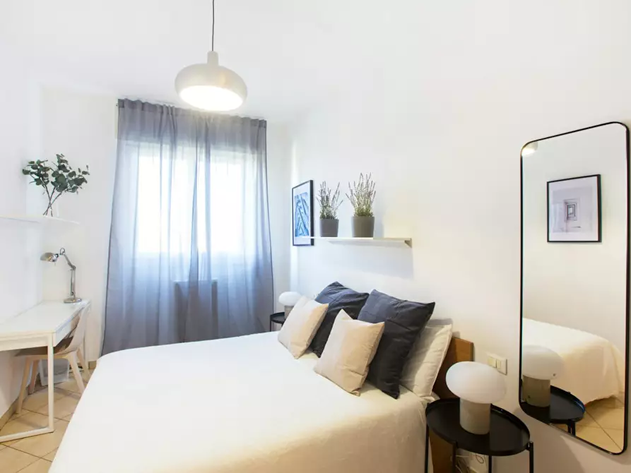 Immagine 1 di Camera in affitto  in Via Federico Engels a Milano