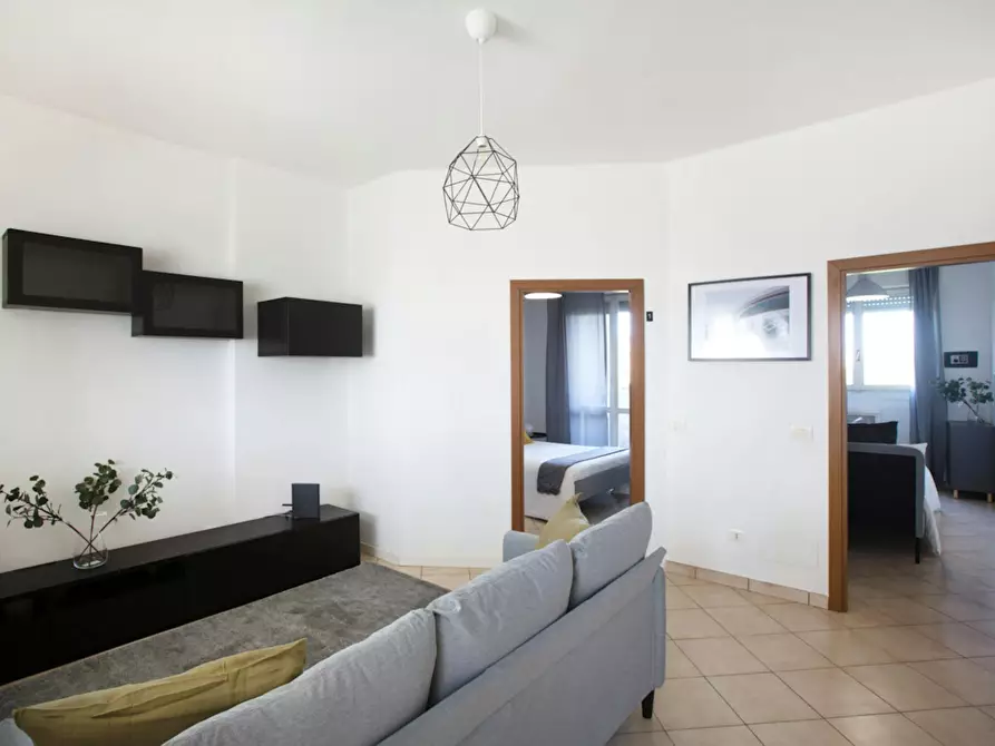 Immagine 8 di Camera in affitto  in Via Federico Engels a Milano