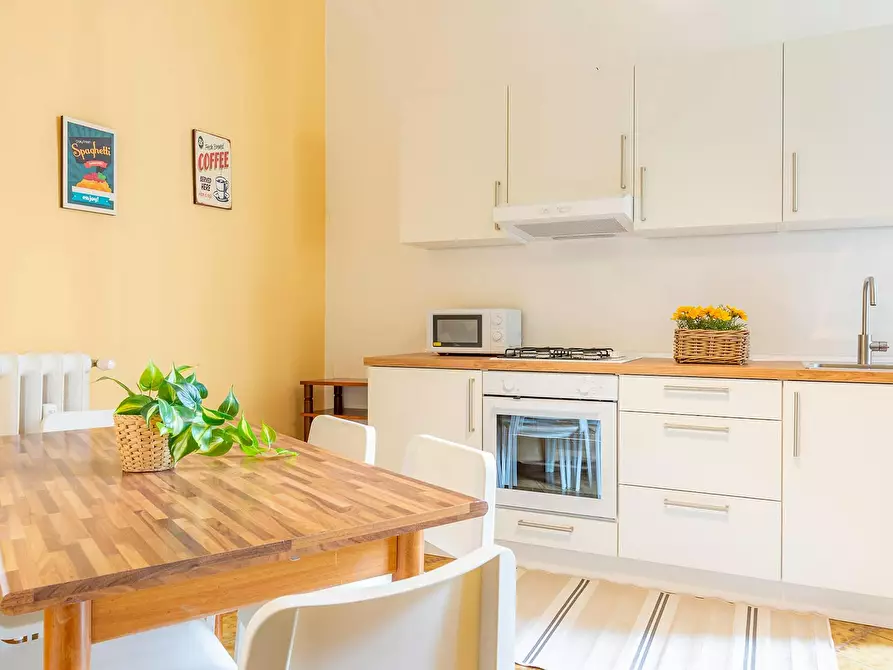 Immagine 8 di Camera in affitto  in Via Plinio a Milano