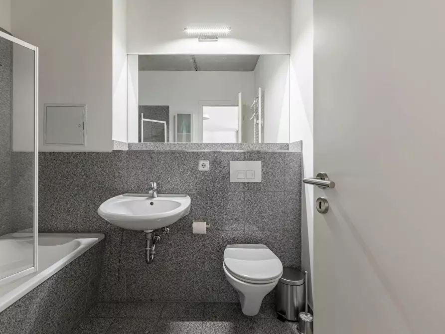 Immagine 10 di Appartamento in affitto  in Linienstraße a Berlin