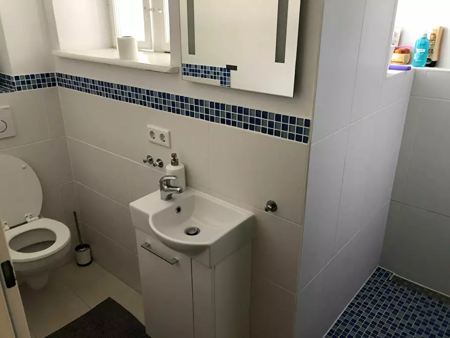 Immagine 3 di Camera in affitto  in Kapuzinerstraße a München