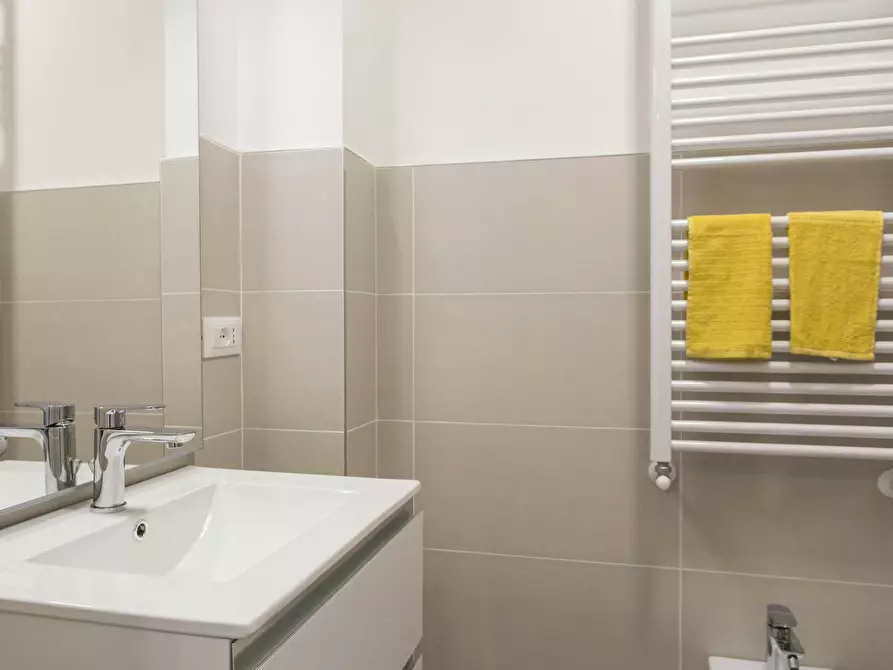 Immagine 4 di Camera in affitto  in Viale Liguria a Milano