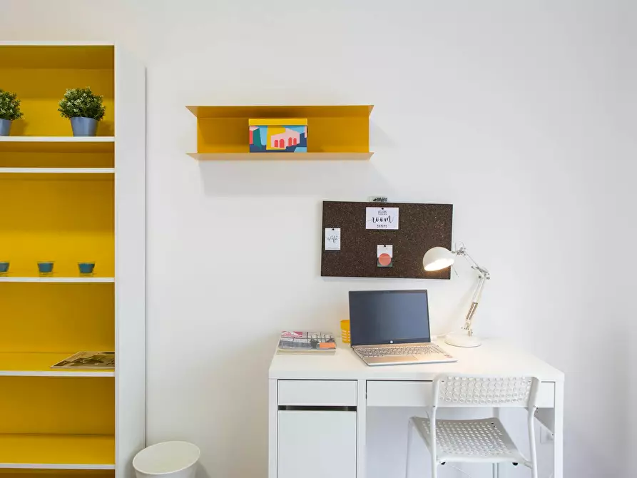 Immagine 8 di Camera in affitto  in Viale Liguria a Milano