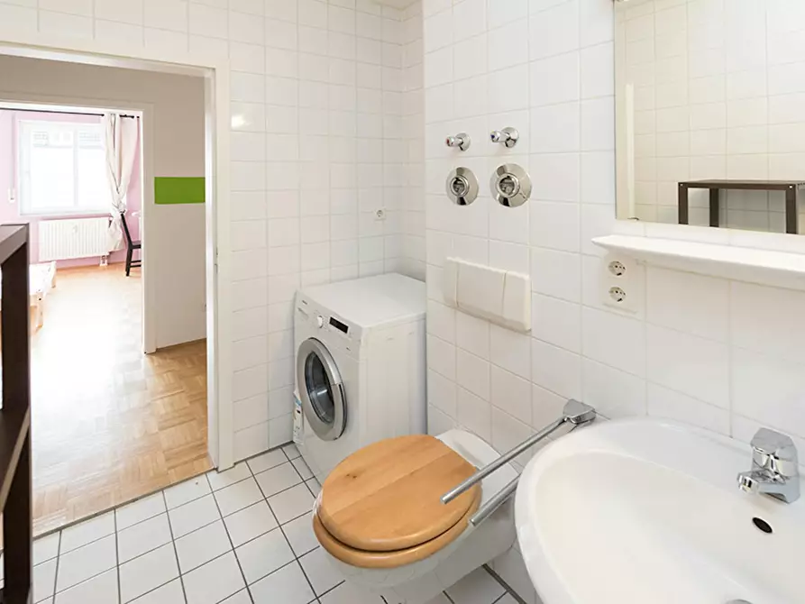 Immagine 4 di Camera in affitto  in Birkerstraße a München