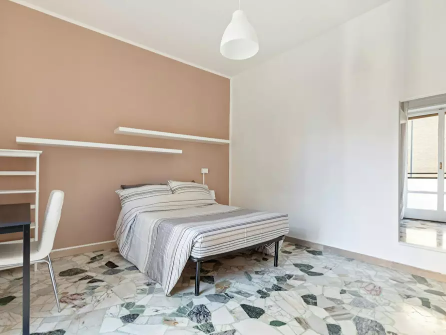 Immagine 4 di Camera in affitto  in Via Antonio Panizzi a Milano