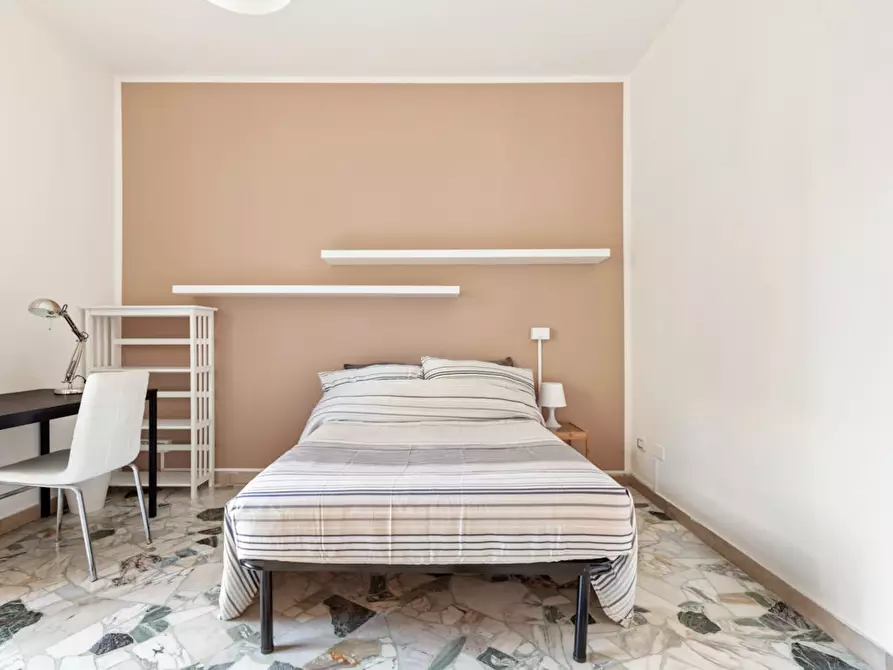 Immagine 3 di Camera in affitto  in Via Antonio Panizzi a Milano