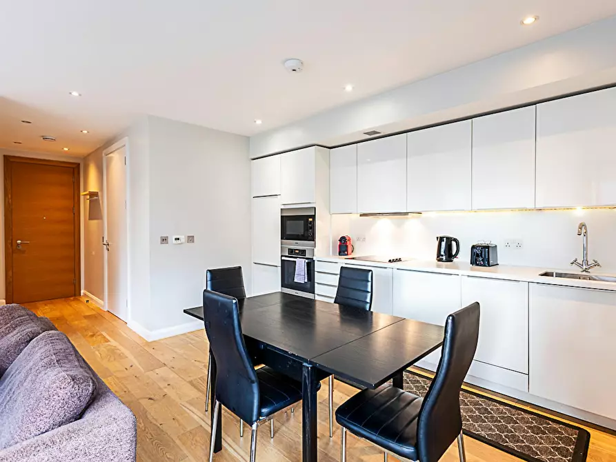Immagine 8 di Appartamento in affitto  in Whetstone Park a Camden Town