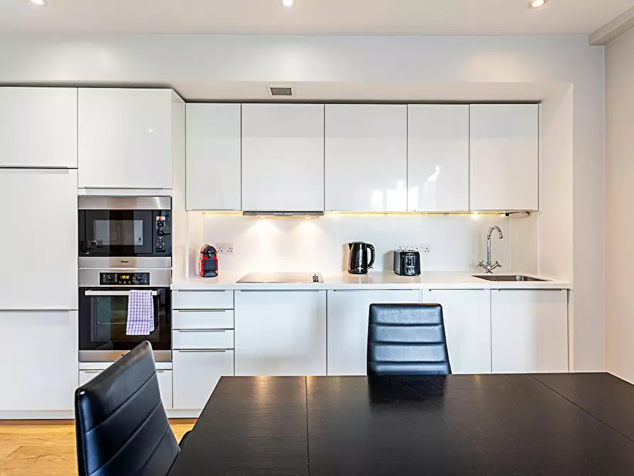 Immagine 2 di Appartamento in affitto  in Whetstone Park a Camden Town