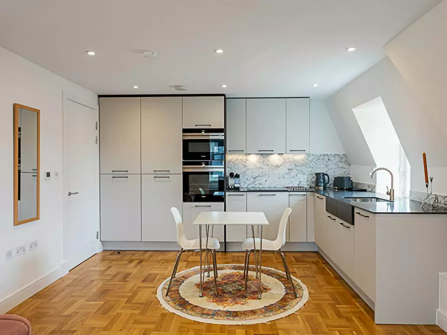 Immagine 2 di Appartamento in affitto  in Lisgar Terrace a Hammersmith