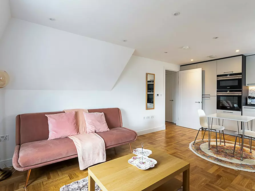 Immagine 8 di Appartamento in affitto  in Lisgar Terrace a Hammersmith