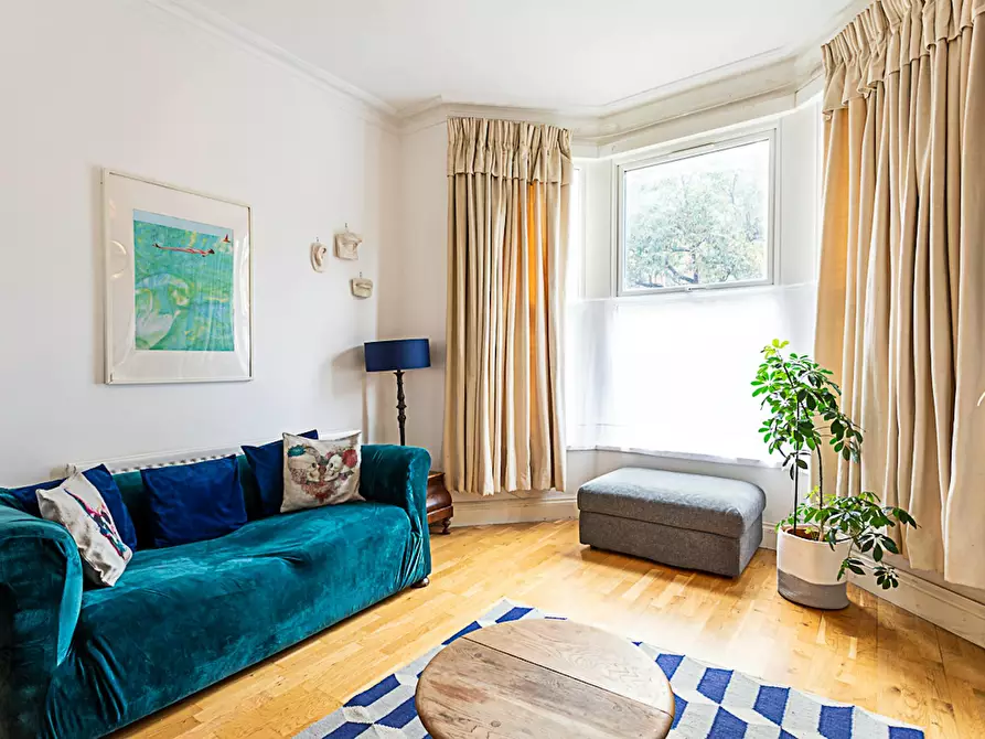 Immagine 8 di Appartamento in affitto  in Grafton Road a Ealing