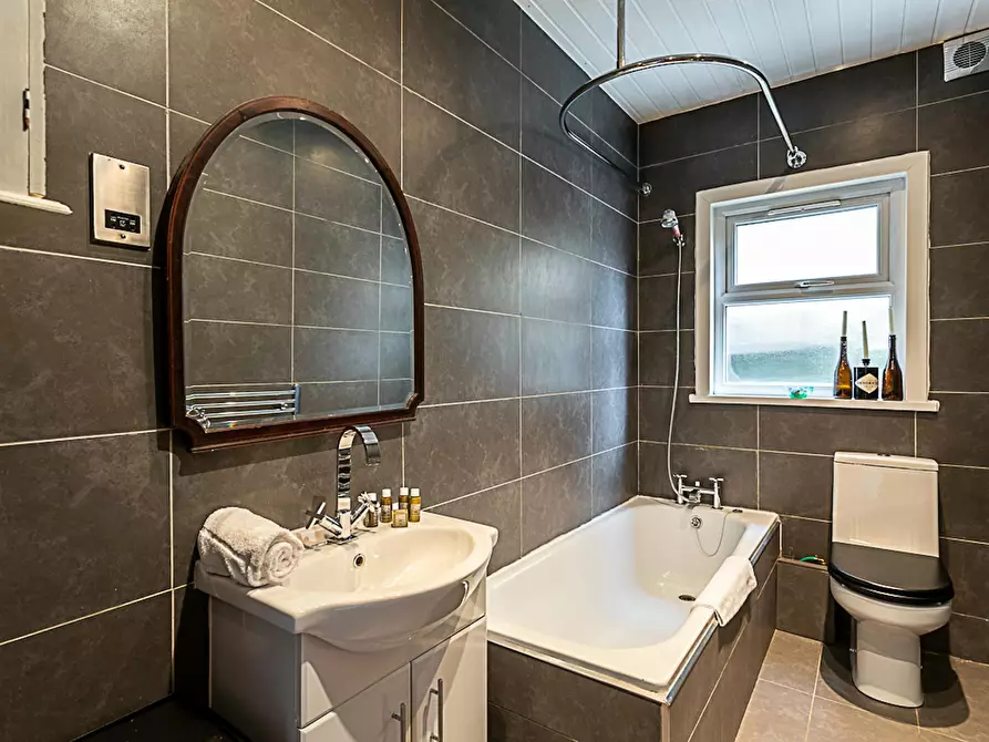 Immagine 3 di Appartamento in affitto  in Grafton Road a Ealing