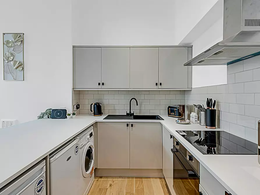 Immagine 9 di Appartamento in affitto  in Norfolk Place a Paddington