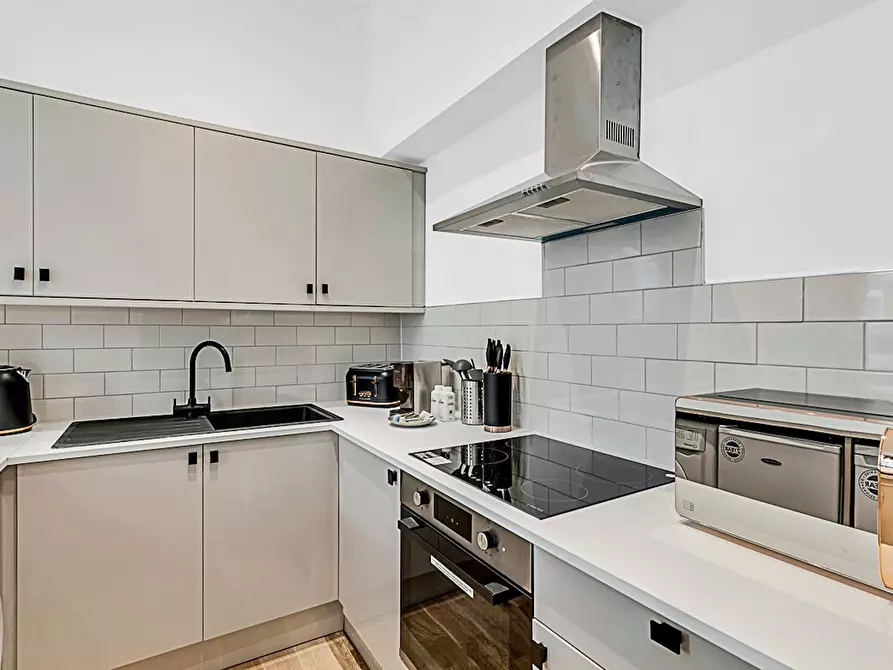 Immagine 2 di Appartamento in affitto  in Norfolk Place a Paddington