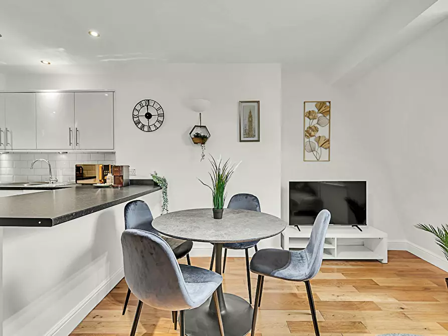 Immagine 1 di Appartamento in affitto  in Norfolk Place a Paddington