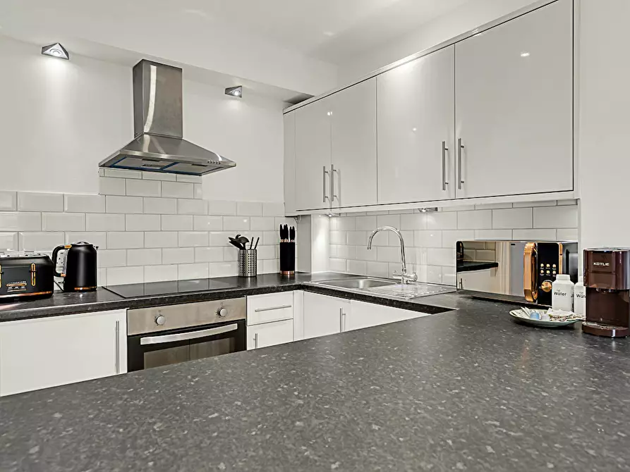 Immagine 6 di Appartamento in affitto  in Norfolk Place a Paddington