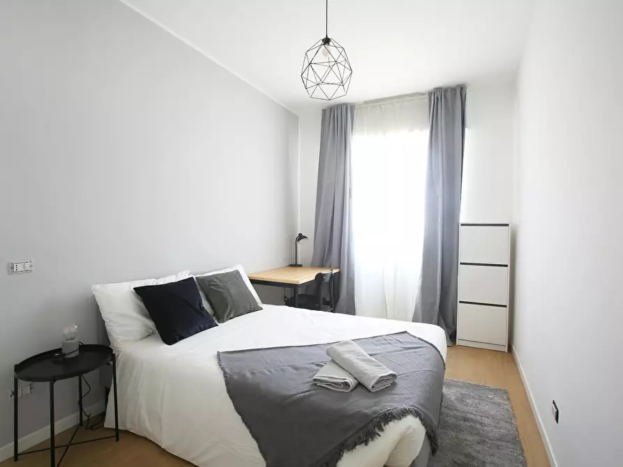 Immagine 1 di Camera in affitto  in Via Carlo Marx a Milano