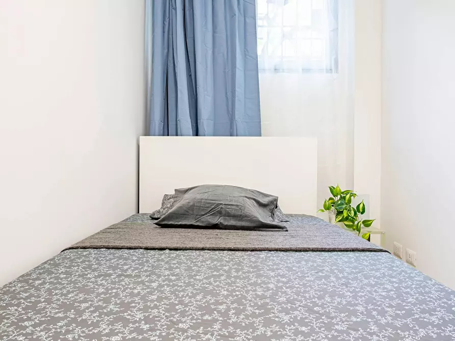 Immagine 4 di Camera in affitto  in Via Giuseppe Candiani a Milano