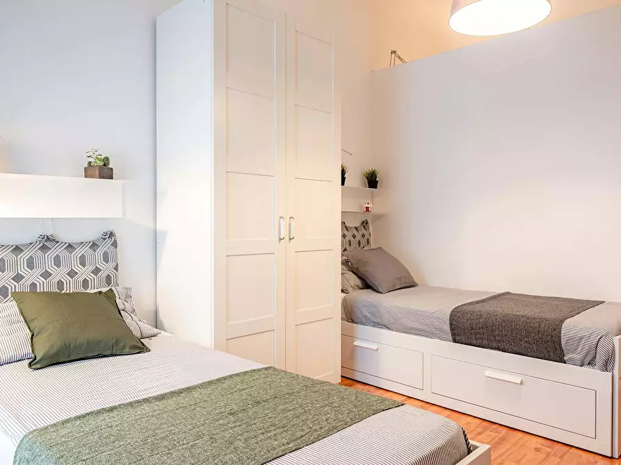 Immagine 1 di Camera condivisa in affitto  in Via Biella a Milano