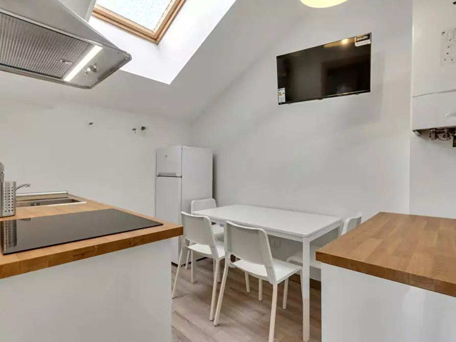 Immagine 10 di Camera in affitto  in Via Benedetto Marcello a Milano