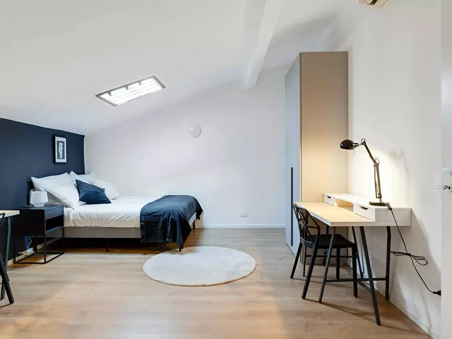 Immagine 3 di Camera condivisa in affitto  in Via Quarnero a Milano