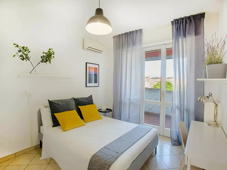 Immagine 1 di Camera in affitto  in Via Federico Engels a Milano